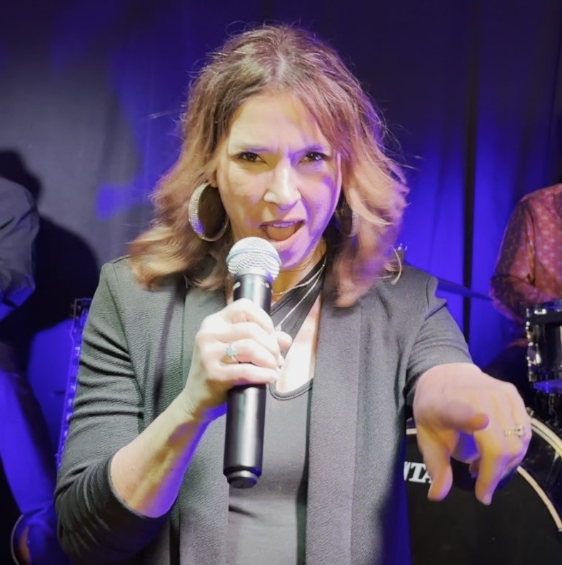 Liz Randall – Lead Vocals for The SideKarz